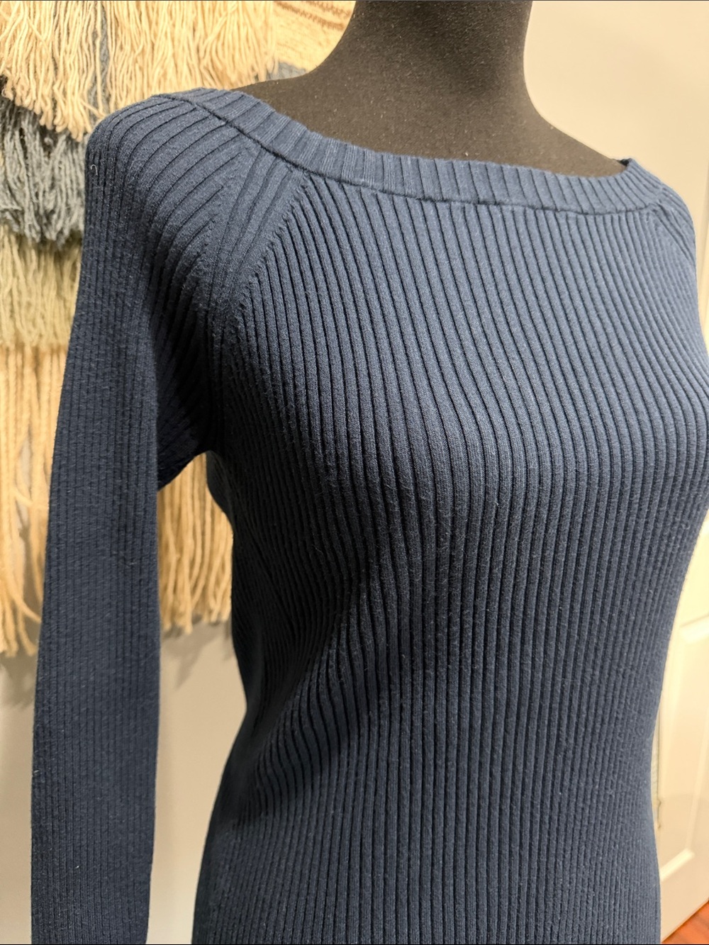 Juicy Couture Ribbed Long-Sleeve Boatneck Shirt Navy Size Large - Picture 2 of 7